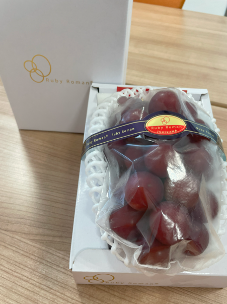 大人気講座”8月を食べる”　今回は石川県が14年の歳月を費やして育成をした🍇ぶどう🍇ルビーロマンを頂きました😊のイメージ画像